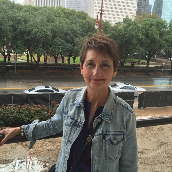 Profile Picture of Kay Breidenthal (@girl52) on Poshmark