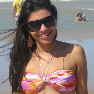 Profile Picture of Lara Ely (@larinhah) on Myspace