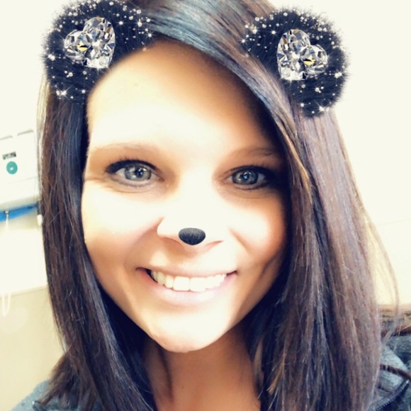 Profile Picture of Abby Cheshier (@arc023) on Poshmark