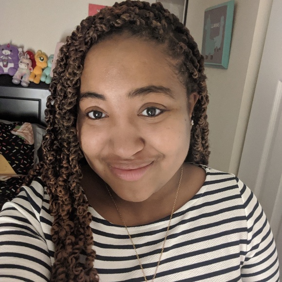 Profile Picture of Aaliyah Johnson (@applejaxx1108) on Poshmark