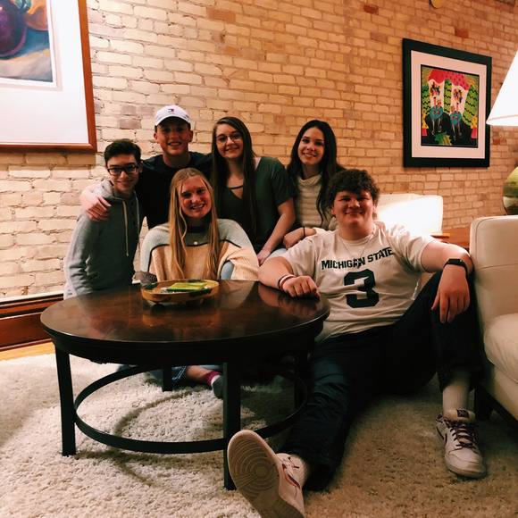 Sari Schleifer - Poshmark Profile Picture of Sari Schleifer (@sari_schleifer) on Poshmark