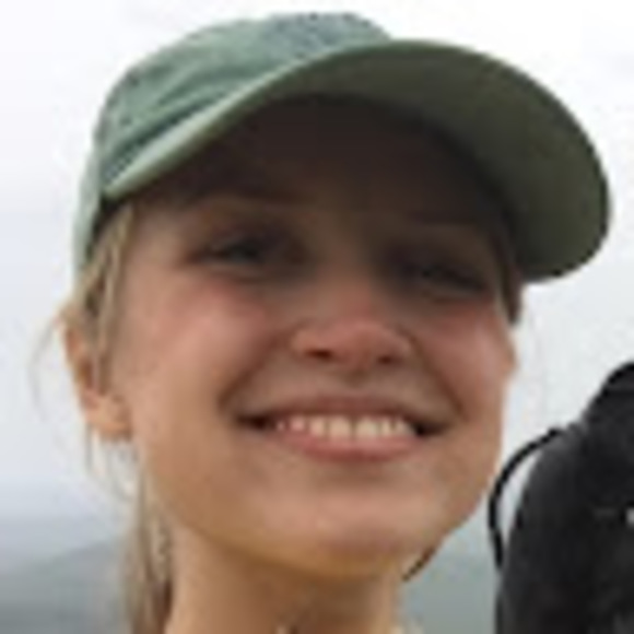 Profile Picture of Amber Kell (@amberkell47) on Poshmark