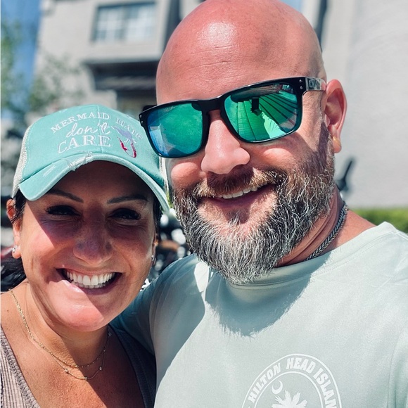 Profile Picture of Bradley Cook (@mittenbee) on Poshmark