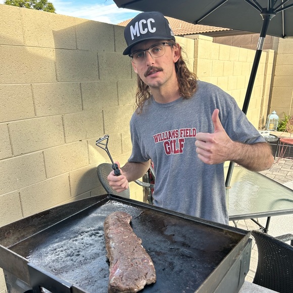 Profile Picture of Dylan Middlemiss (@dmiddle) on Poshmark