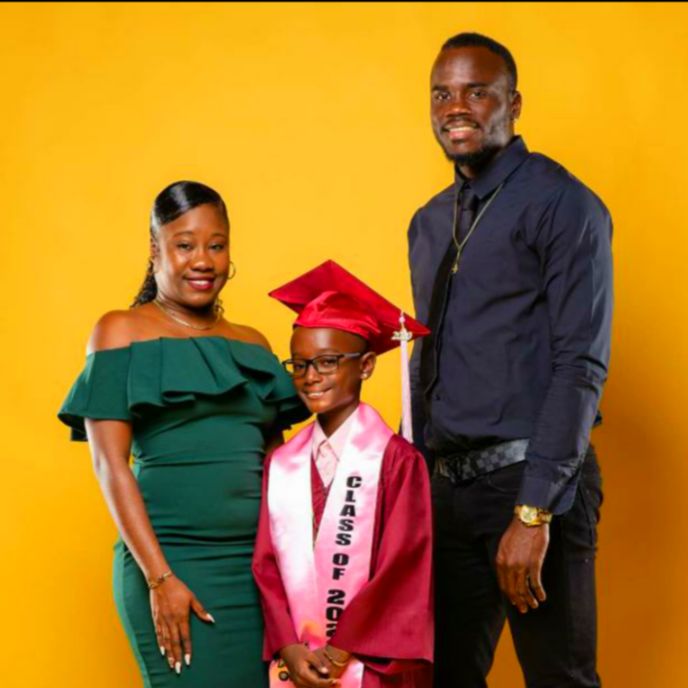 Profile Picture of kenihodge (@kenihodge) on Tiktok