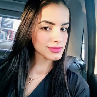 Profile Picture of Julia Pedroso (@julia.bel.12) on Facebook