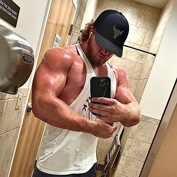 John Eakin - Tiktok Profile Picture of John Eakin (@johneakin33) on Tiktok