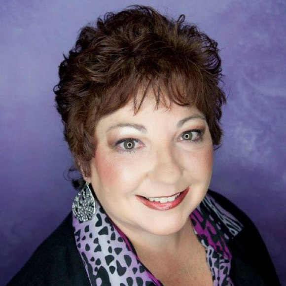 Profile Picture of Tamara Kinney (@tamara2013) on Poshmark