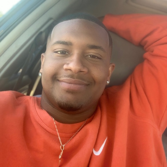 Profile Picture of Rasaan Jackson (@jrasaan00) on Poshmark