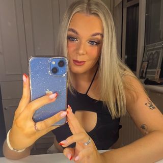 Profile Picture of Hazel Flood (@hazel.floodx) on Instagram