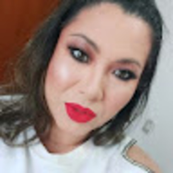 Profile Picture of Alexandra ribeiro alva Alexandra (@ribeiroalexa) on Poshmark