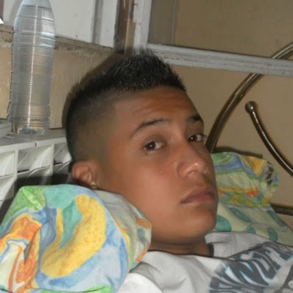 Profile Picture of Sebastian Yapo arevalo (@sebastianyap564) on Poshmark