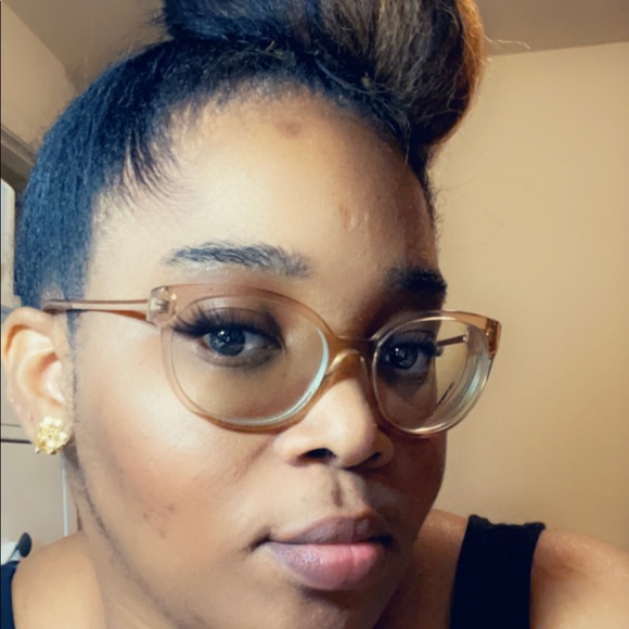 Profile Picture of Stacci Latouche (@staccilatouche) on Poshmark