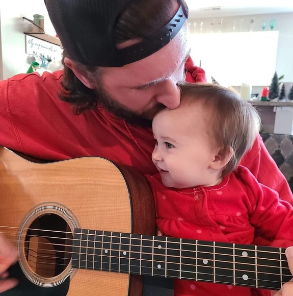 Profile Picture of Michael Staublin (@mikeiscool42) on Poshmark