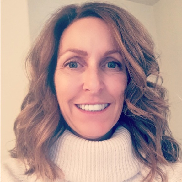 Profile Picture of Paula Irish (@irish4hd) on Poshmark