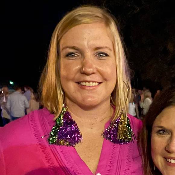 Profile Picture of Ellen Huckabay (@ekhuckabay) on Poshmark