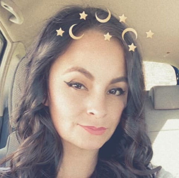 Profile Picture of Crystal Dawn (@crystalcash912) on Poshmark