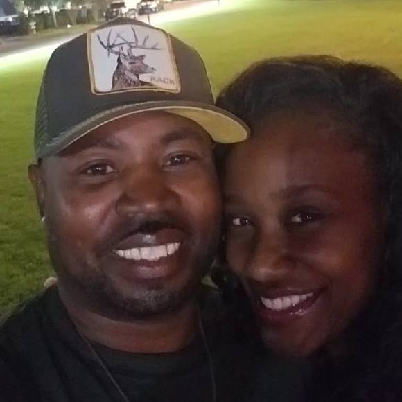 Profile Picture of Deshunta Ross (@rosstheboss2) on Poshmark