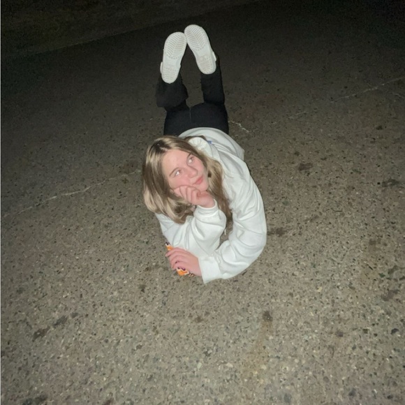 Profile Picture of Matty Halpin (@ilovemyman24) on Poshmark