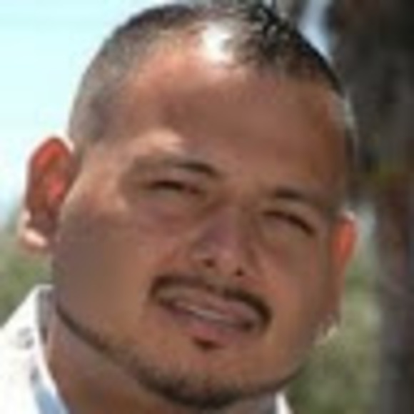 Profile Picture of Alberto Mayo (@albertomayo) on Poshmark