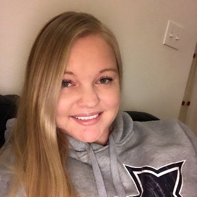 Profile Picture of Danielle Ruestmann (@sweetvanilla805) on Twitter