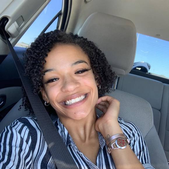 Profile Picture of Skyler Griffis (@skylermarie3) on Poshmark