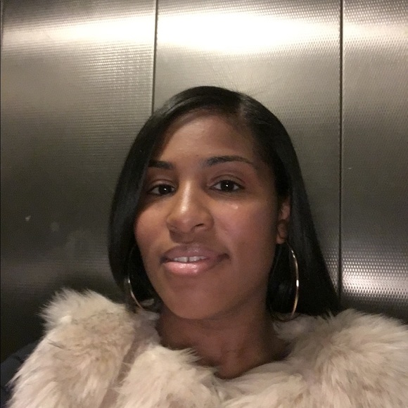 Profile Picture of Alicia Tabiri (@lilmssweet1) on Poshmark