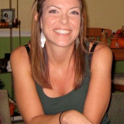 Profile Picture of Miriam Mitchell (@MiriMitch) on Twitter