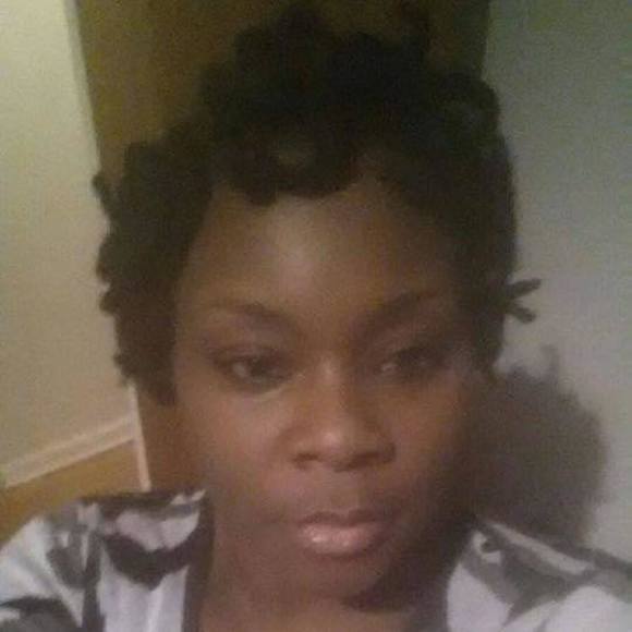 Profile Picture of Latresa Stateman (@davislatresam) on Poshmark