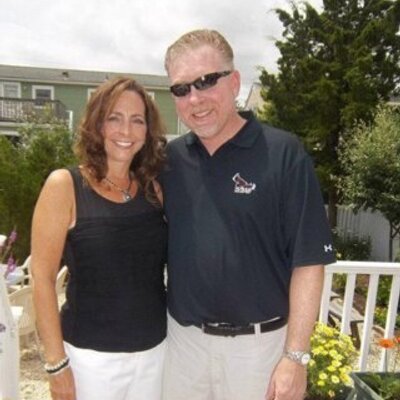 Profile Picture of David R. Walley (@stocks4455) on Twitter