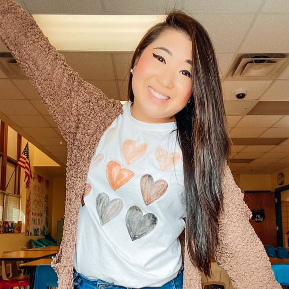 Profile Picture of Maryn Kaylene (@marynheald) on Poshmark