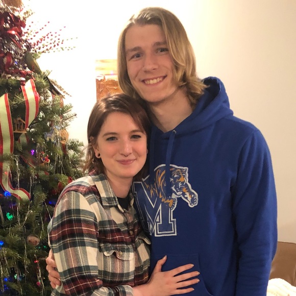 Profile Picture of David Rodgers (@thedavidrodgers) on Poshmark