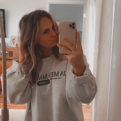 Profile Picture of Mel (@MelAnnHart) on Twitter