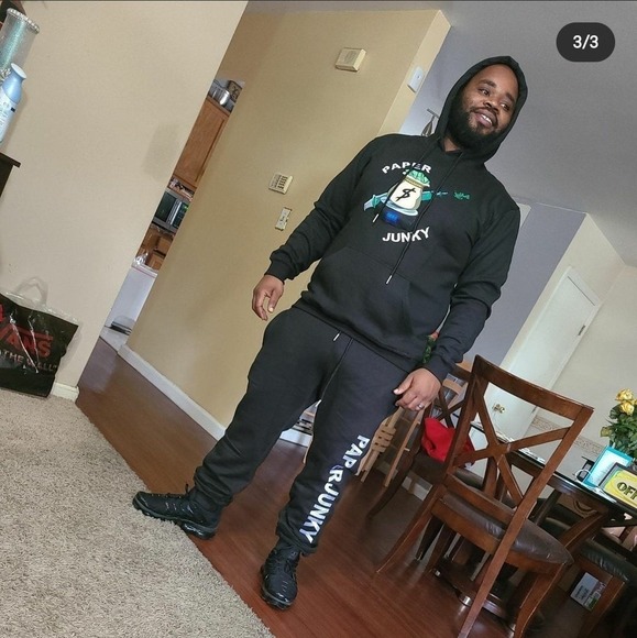 Profile Picture of Malcolm Applewhite (@monstaman) on Poshmark