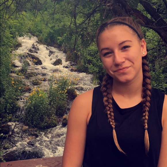 Profile Picture of Dalaynee Dunyon (@dalaynee_lee) on Poshmark