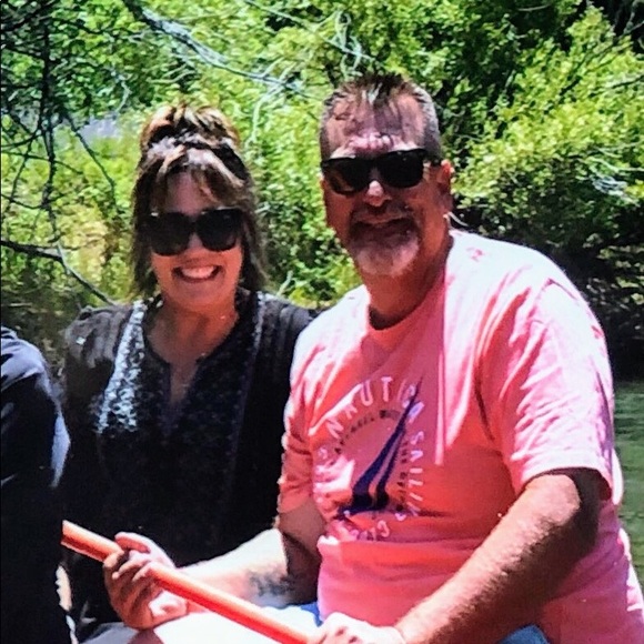 Profile Picture of Lori Hudgens (@lori_hudgens) on Poshmark