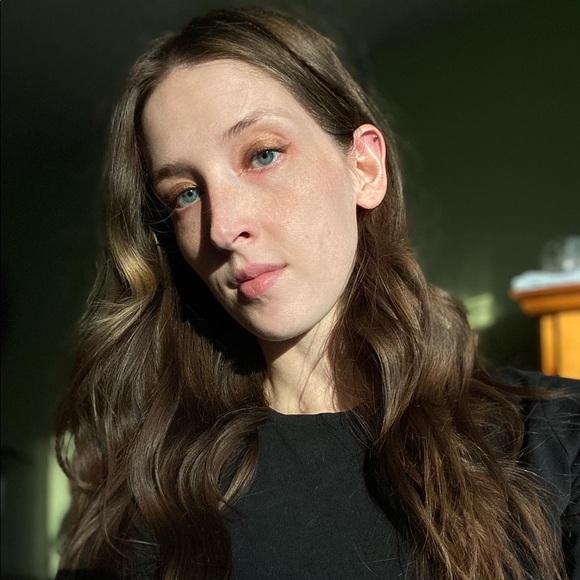 Profile Picture of Victoria Gingrey (@vgingrey) on Poshmark