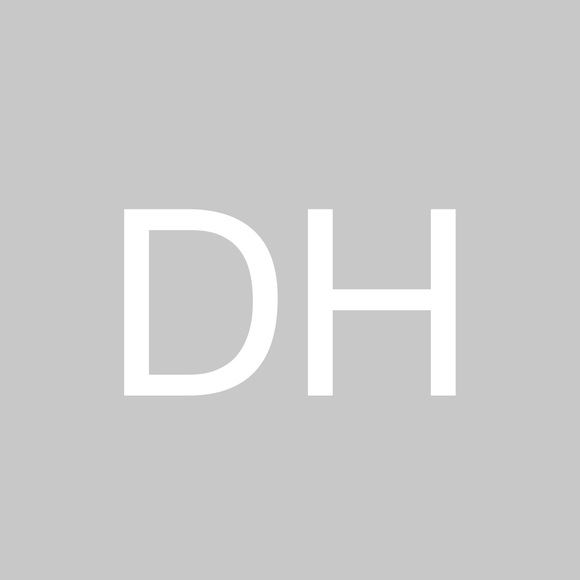 Profile Picture of Daniel Holmes (@dlholmes86) on Poshmark