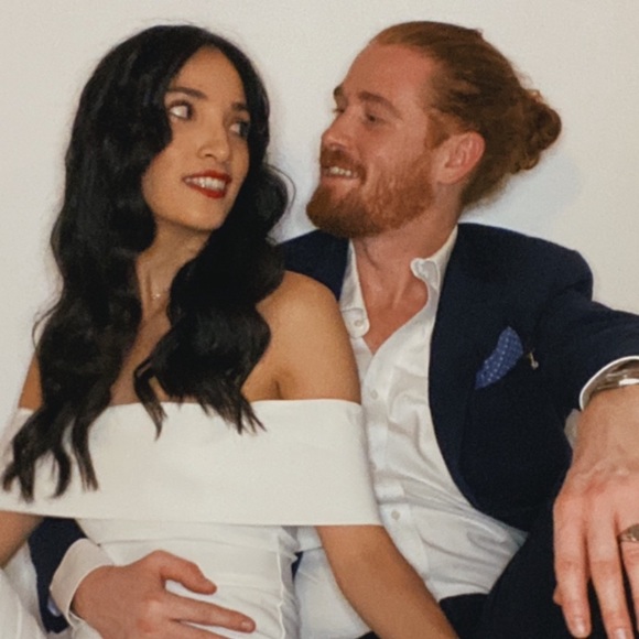 Profile Picture of Christina & ian Holdsworth (@gentlystyledd) on Poshmark