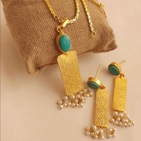 Profile Picture of Nasreen Sultana (@nasreens) on Poshmark