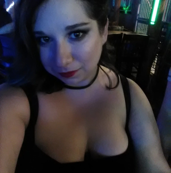 Profile Picture of Sarah Petrone (@sarah_petrone) on Poshmark