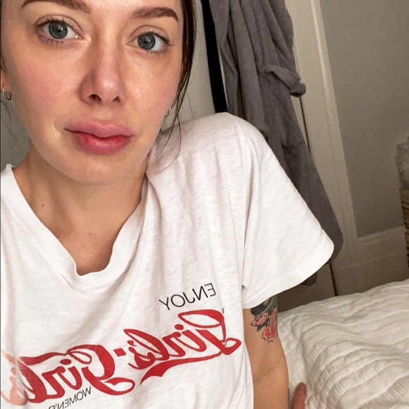 Profile Picture of Ariel Rose (@arielfrose) on Poshmark