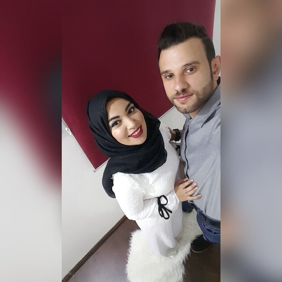 Profile Picture of Amna Khalid (@dr_amo0on) on Poshmark