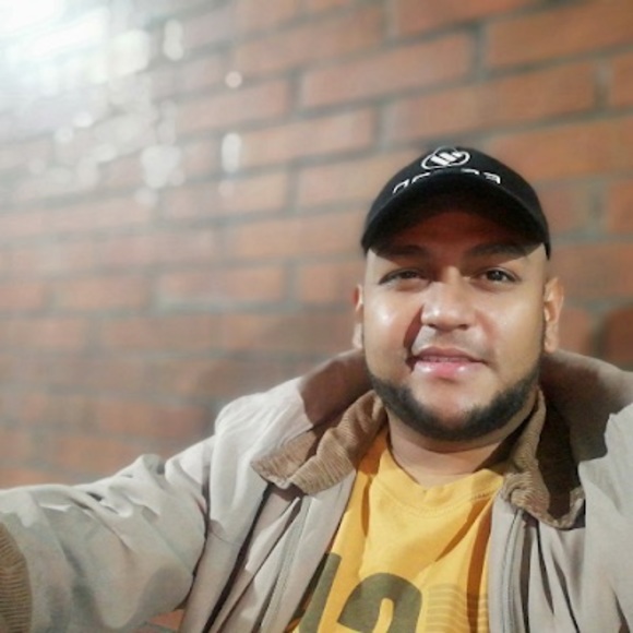 Profile Picture of Albert Palacios (@albertpalaci605) on Poshmark