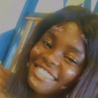 Profile Picture of Dee 🌺 🌸 (@Deborah_Adaeze) on Twitter