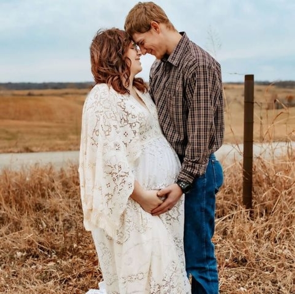 Profile Picture of Alexis Bumgarner (@alexisbum22) on Poshmark