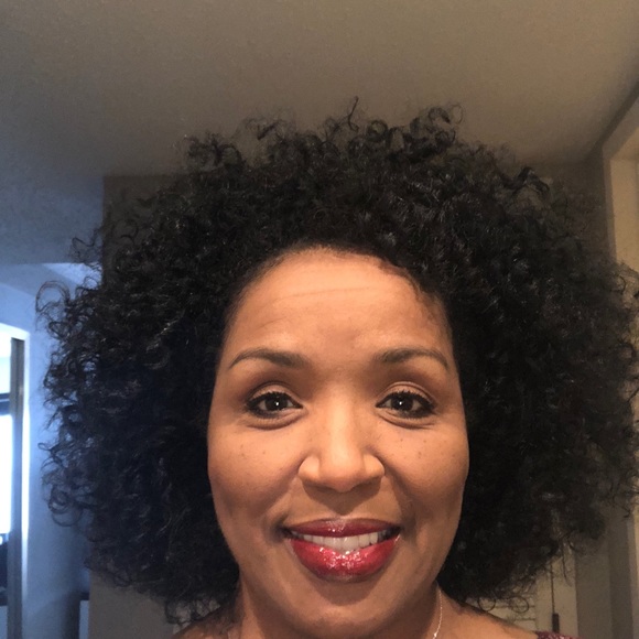 Profile Picture of Jacquie Allen (@jacquieallen) on Poshmark