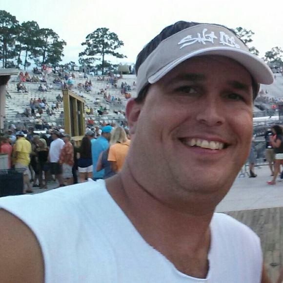 Profile Picture of Rusty Foley (@foleyrusty74) on Poshmark
