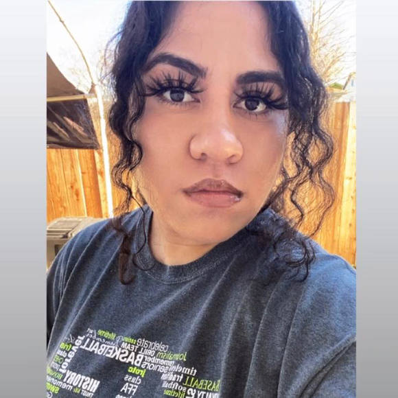 Profile Picture of Sharona Mataele (@mataelesoftball) on Poshmark