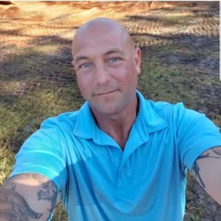 Profile Picture of Benjamin Murdock (@murdockbenjamin) on Instagram